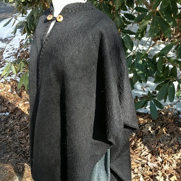 Black Wool Cape/Poncho - Picture 2 of 7